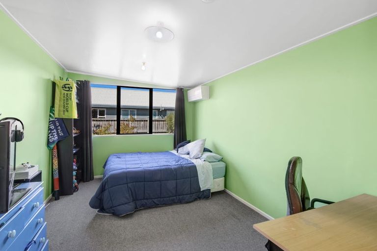 Photo of property in 17 Parakai Avenue, Parakai, 0830