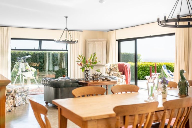 Photo of property in 285 Cannon Hill Crescent, Mount Pleasant, Christchurch, 8081