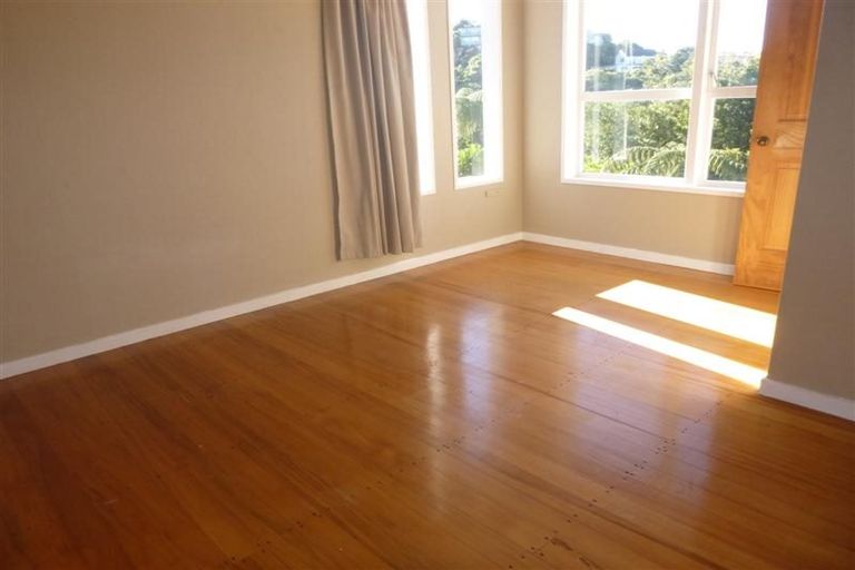 Photo of property in 21a Walnut Way, Maungaraki, Lower Hutt, 5010
