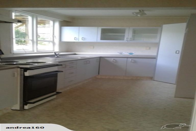 Photo of property in 1 Pohue Grove, Stokes Valley, Lower Hutt, 5019