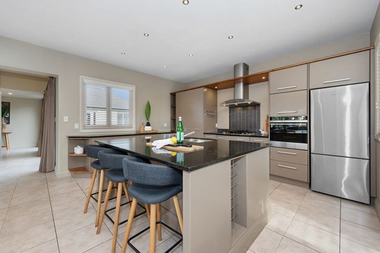 Photo of property in 6 The Esplanade, Huntington, Hamilton, 3210