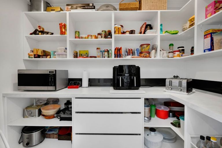 Photo of property in 8 Clinton Street, Fitzroy, New Plymouth, 4312