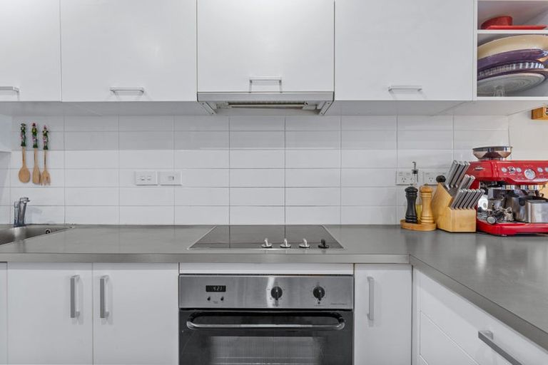 Photo of property in 14a/71 Spencer Road, Oteha, Auckland, 0632