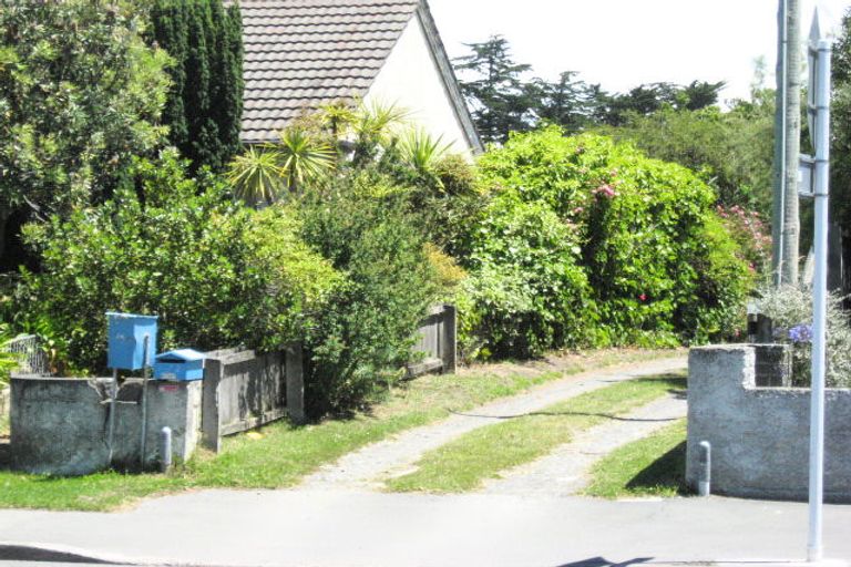 Photo of property in 174 Estuary Road, South New Brighton, Christchurch, 8062