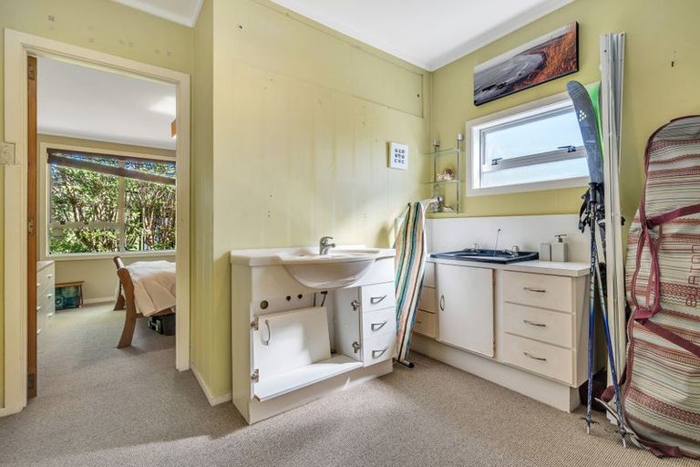 Photo of property in 19 Maraetai Place, Port Waikato, Tuakau, 2695