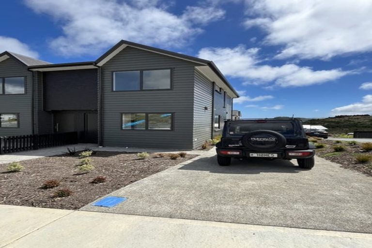Photo of property in 4 Turtleback Avenue, Whitby, Porirua, 5024