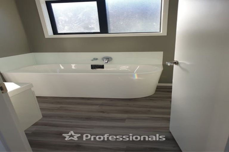 Photo of property in 83d Seddon Street, Naenae, Lower Hutt, 5011