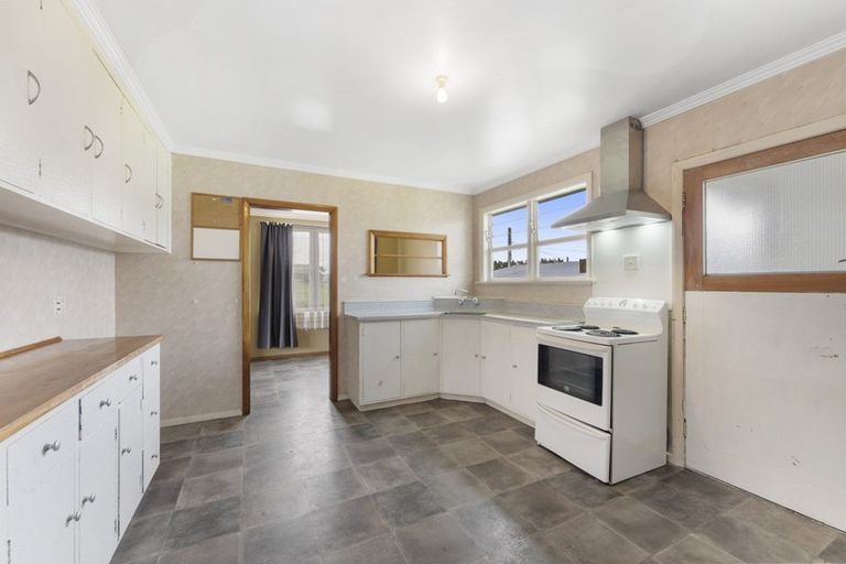 Photo of property in 15 Fox Street, Woodville, 4920