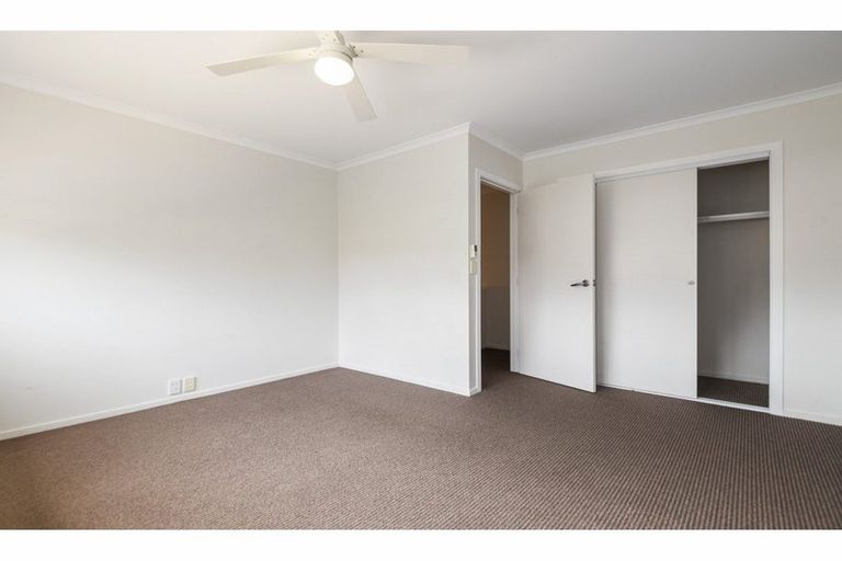 Photo of property in 23/64 Kawaha Point Road, Kawaha Point, Rotorua, 3010