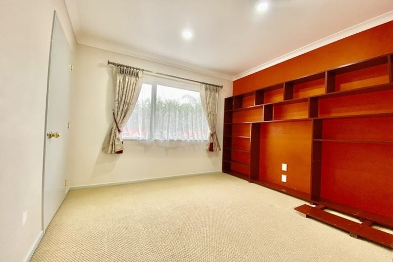 Photo of property in 14 Franshell Crescent, East Tamaki, Auckland, 2013