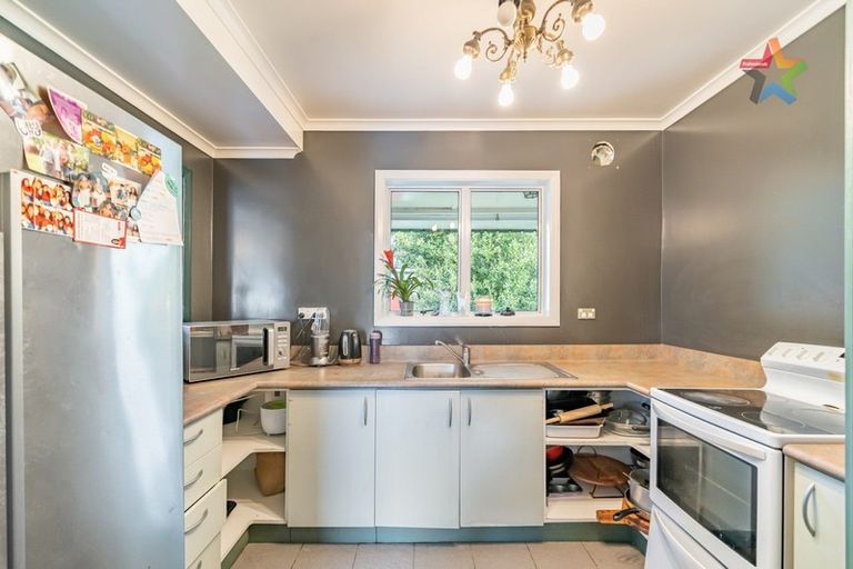 Photo of property in 5 Faulke Avenue, Wainuiomata, Lower Hutt, 5014