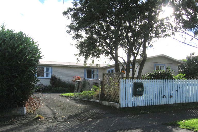 Photo of property in 100 Lethbridge Street, Feilding, 4702