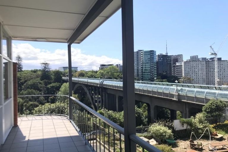 Photo of property in 125 Grafton Road, Roseneath, Wellington, 6011