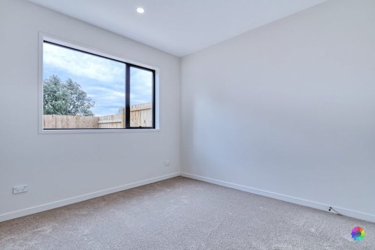 Photo of property in 9d Gulf Crest, Bucklands Beach, Auckland, 2012