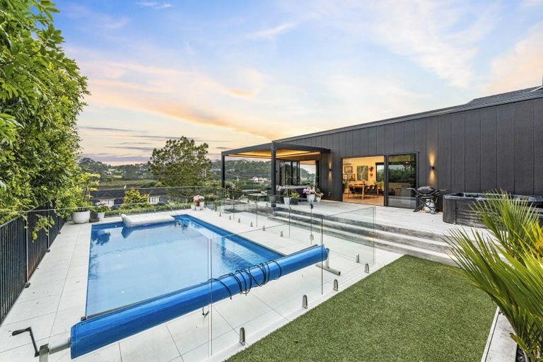 Photo of property in 115 Kaipara Portage Road, Riverhead, 0820