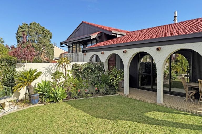 Photo of property in 41 Porritt Avenue, Chatswood, Auckland, 0626