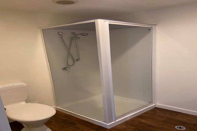 Photo of property in 28/30 Mathesons Road, Phillipstown, Christchurch, 8011