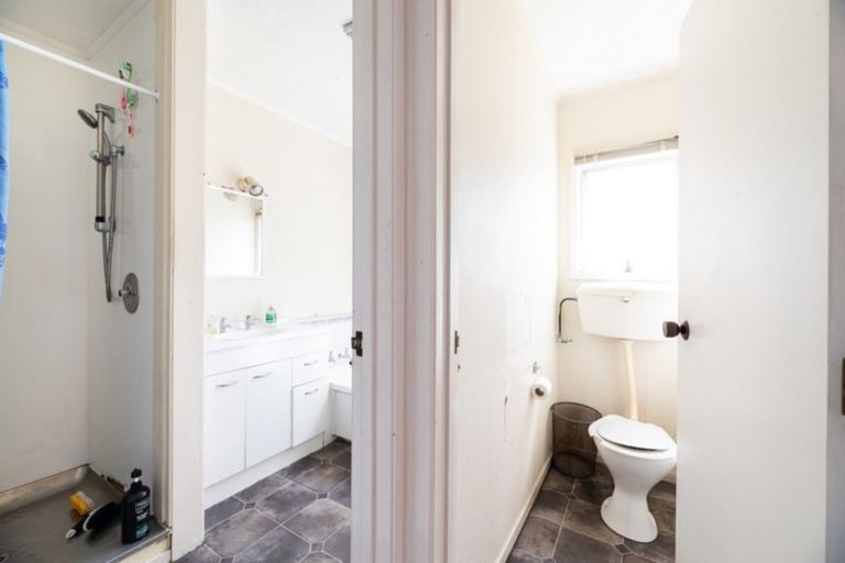 Photo of property in 29 Moncrieff Avenue, Clendon Park, Auckland, 2103