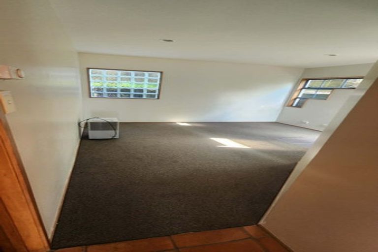 Photo of property in 1/83 East Coast Road, Castor Bay, Auckland, 0620