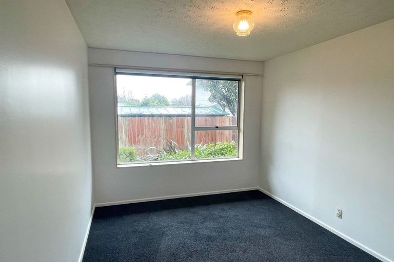 Photo of property in 12a Karnak Crescent, Russley, Christchurch, 8042