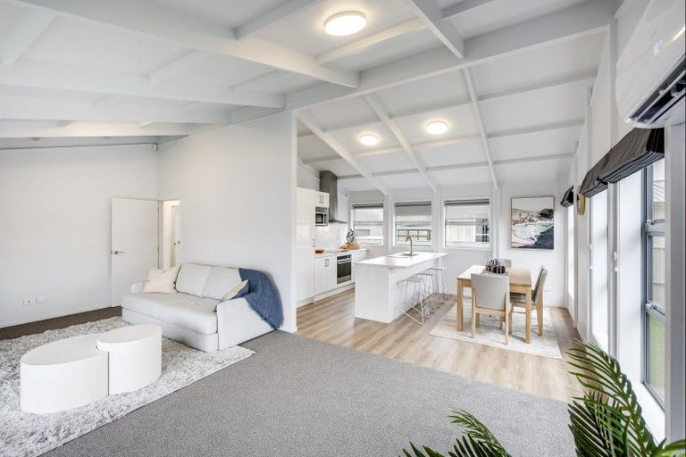 Photo of property in Lantern Light Takeaways, 1012 Willowpark Road North, Mayfair, Hastings, 4122