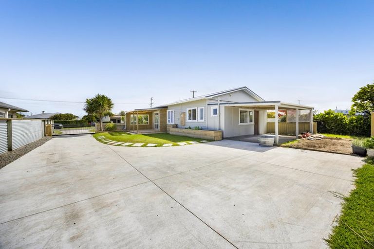 Photo of property in 23 Layard Street, Opunake, 4616