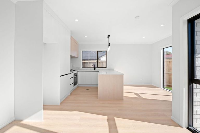 Photo of property in 7 Brough Place, St Andrews, Hamilton, 3200