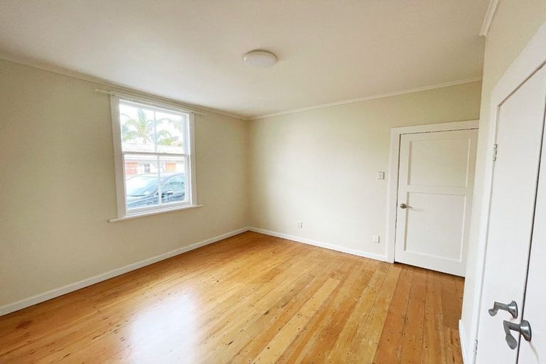 Photo of property in 64 Dominion Street, Takapuna, Auckland, 0622