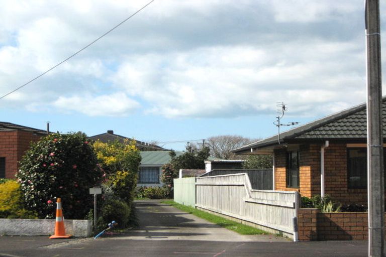 Photo of property in 6 David Street, Westown, New Plymouth, 4310