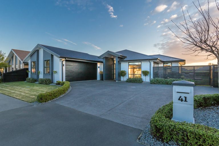 Photo of property in 41 Te Whenu Crescent, Marshland, Christchurch, 8083