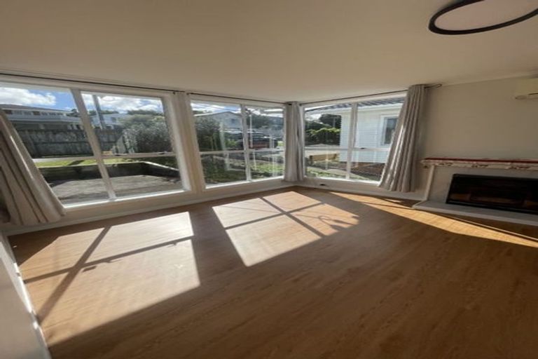 Photo of property in 1/22 Edgeworth Road, Glenfield, Auckland, 0629