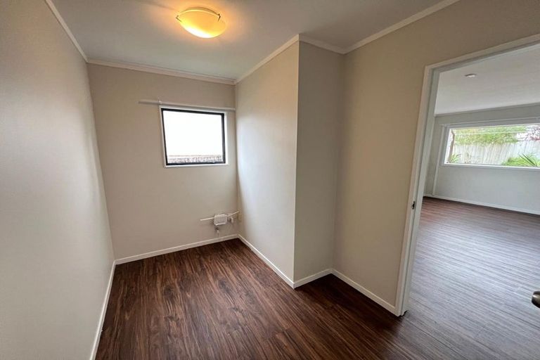 Photo of property in 29 Awaroa Road, Sunnyvale, Auckland, 0612