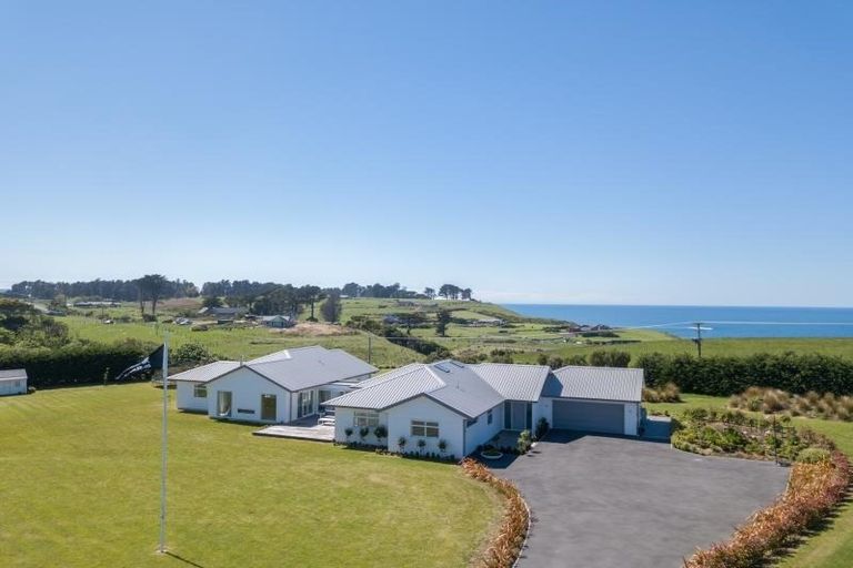Photo of property in 73 Blackhead Road, Blackhead, Dunedin, 9076