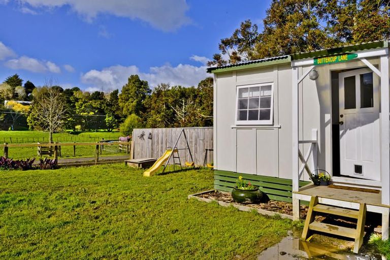 Photo of property in 20 Waitoki Road, Waitoki, Kaukapakapa, 0871