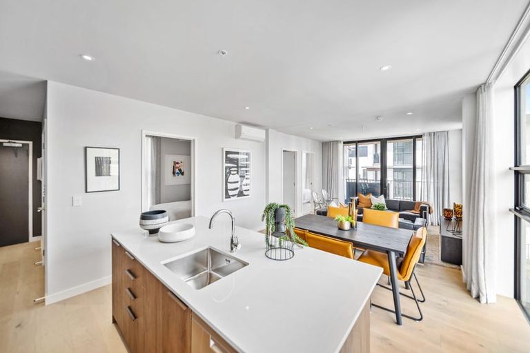 Photo of property in 203/82 Te Oneroa Way, Long Bay, Auckland, 0630