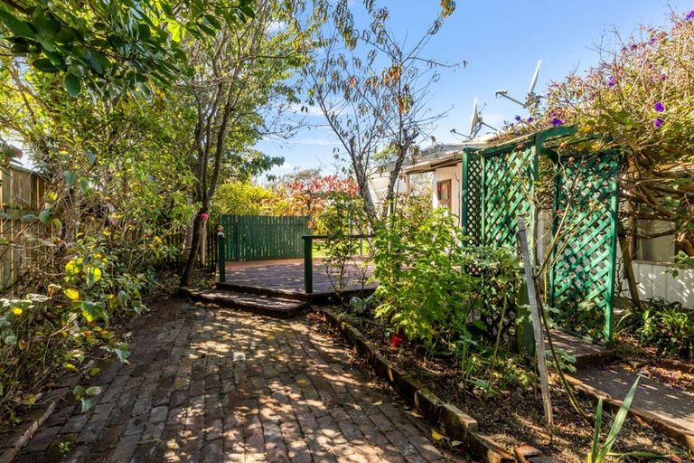 Photo of property in 41 Avenue Road, Foxton, 4814