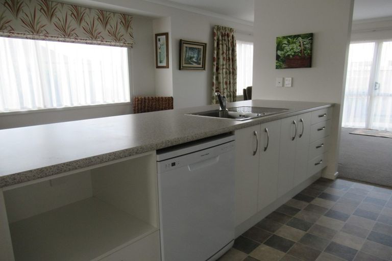 Photo of property in Trackside Villas, 91/2 Mako Mako Road, Levin, 5510