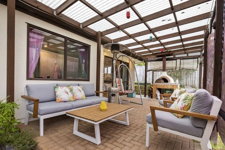 Photo of property in 64 Black Teal Close, Unsworth Heights, Auckland, 0632