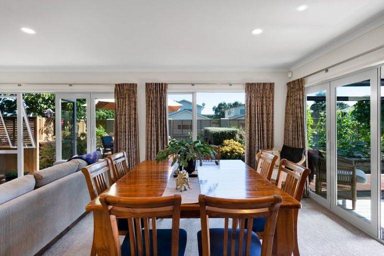 Photo of property in 2 Parkvue Drive, Bell Block, New Plymouth, 4312