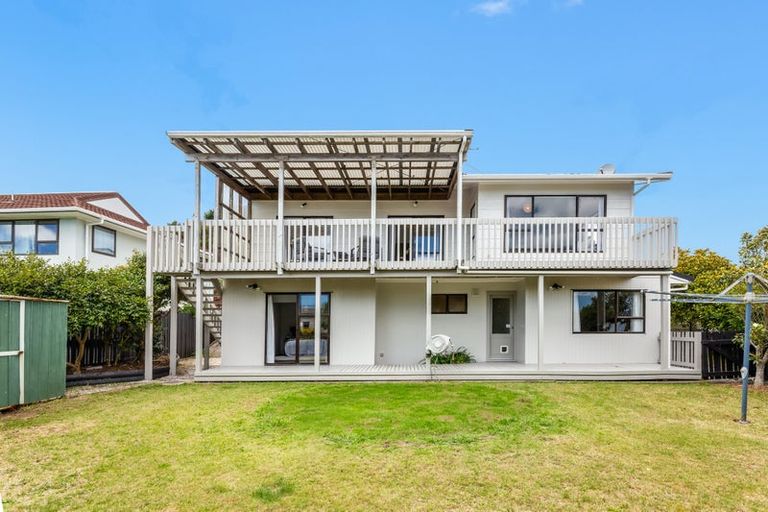 Photo of property in 28 Mercury Way, Whitby, Porirua, 5024