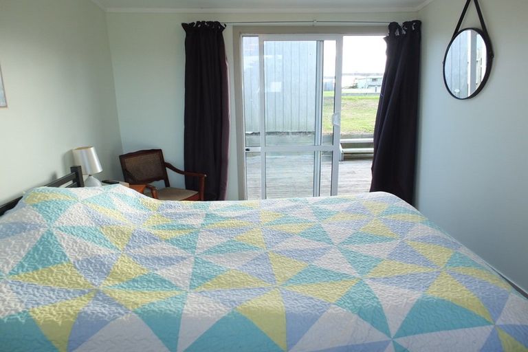 Photo of property in 12 Brown Terrace, Foxton Beach, Foxton, 4815