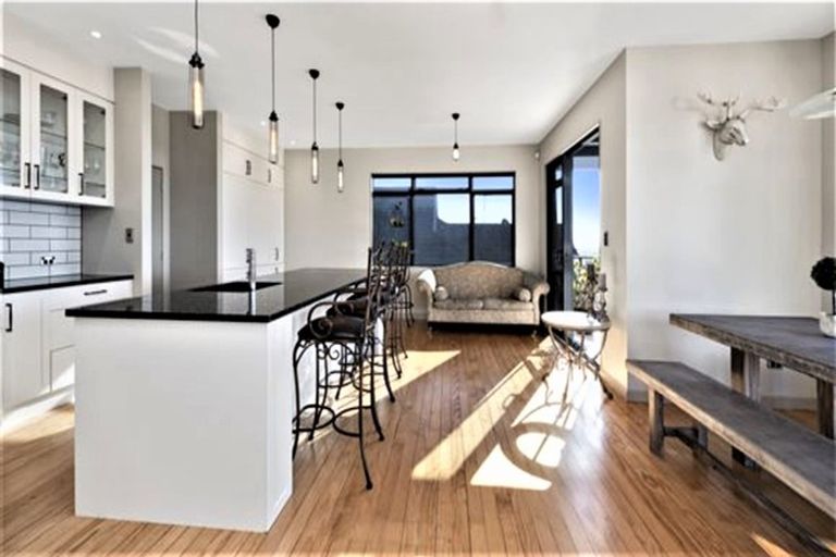 Photo of property in 31 Aurora Avenue, Welcome Bay, Tauranga, 3112