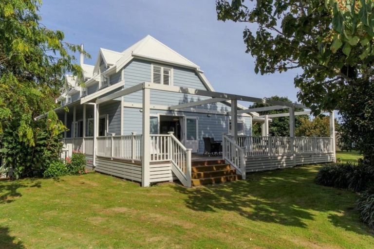 Photo of property in 11 Onaero Beach Road, Onaero, Waitara, 4383