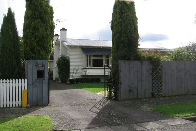 Photo of property in 3 Rongopai Street, Palmerston North, 4414
