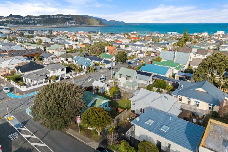 Photo of property in 56 Freyberg Street, Lyall Bay, Wellington, 6022