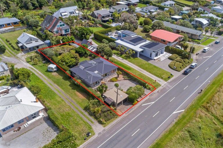 Photo of property in 50 Moana Road, Okitu, Gisborne, 4010