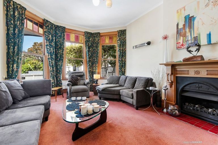 Photo of property in 12 Manley Terrace, Newtown, Wellington, 6021