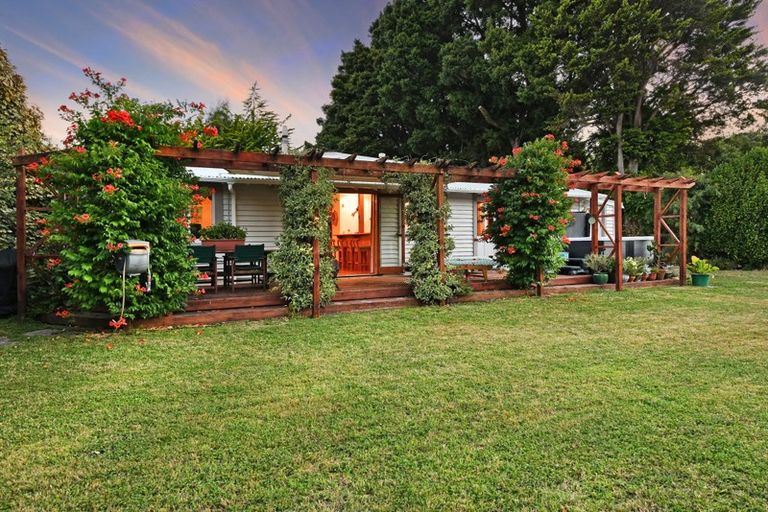 Photo of property in 361 Main Road North, Brown Owl, Upper Hutt, 5018