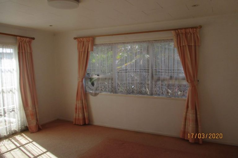 Photo of property in 2/133 Pigeon Mountain Road, Half Moon Bay, Auckland, 2012