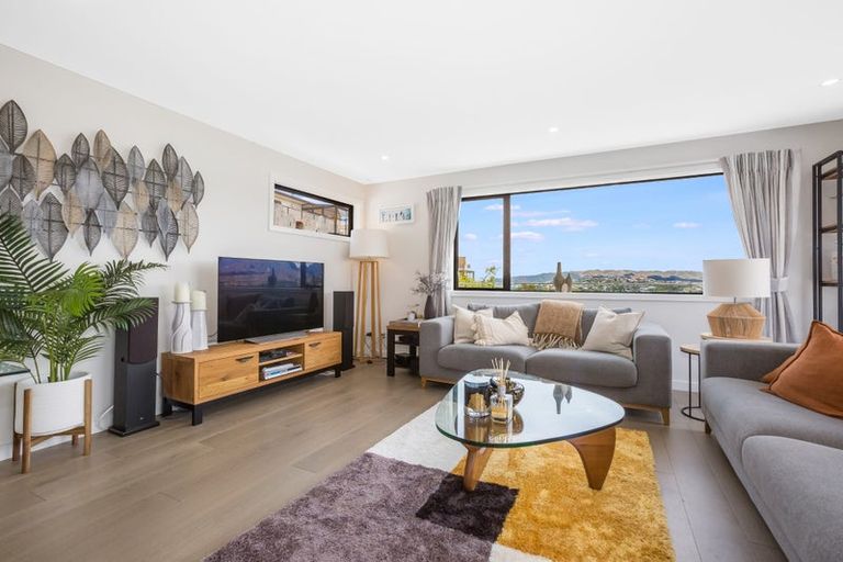 Photo of property in 158b Kahu Road, Paremata, Porirua, 5024